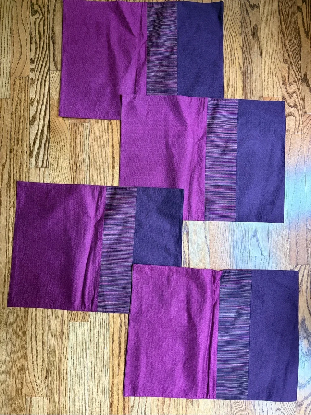 Crate & Barrel NWT Set of 4 Purple and Fuchsia Cotton Placemats